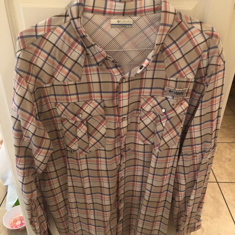 Columbia PFG fishing shirt